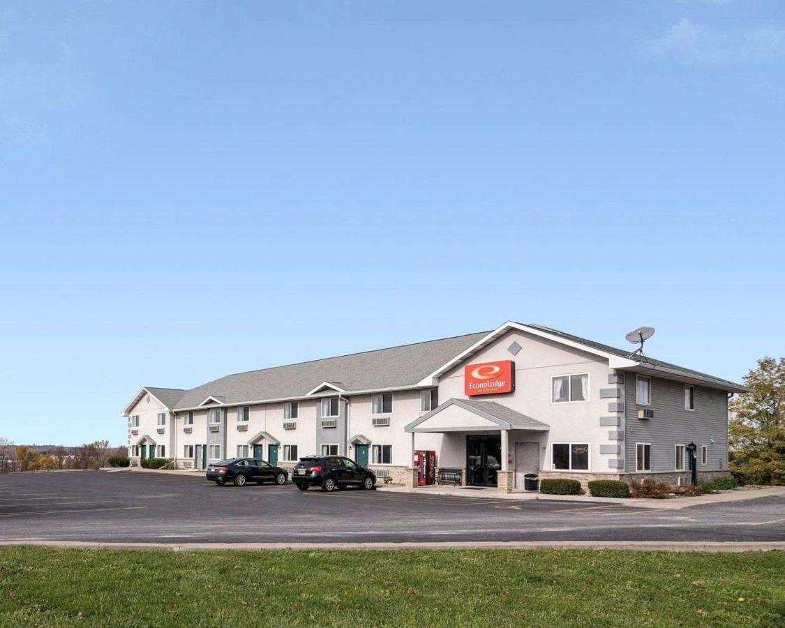 קאנאנדאיגואה Econo Lodge Inn & Suites מראה חיצוני תמונה
