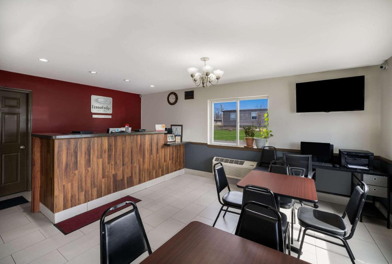 קאנאנדאיגואה Econo Lodge Inn & Suites מראה חיצוני תמונה